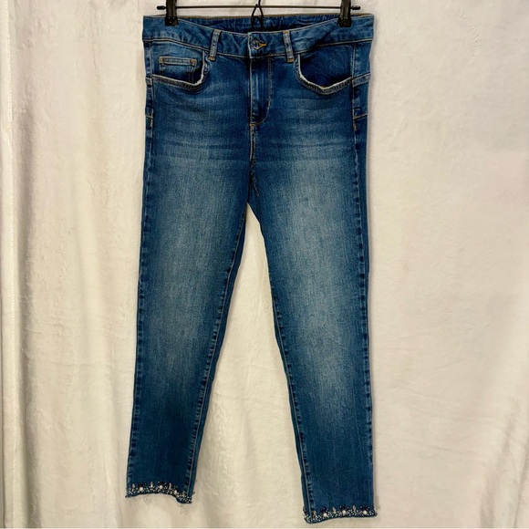 Liu Jo Blue Cropped Jeans with Pearl Details - Picture 2 of 8
